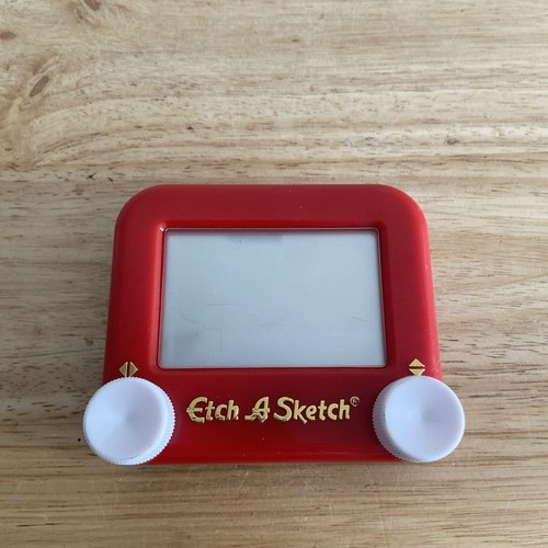 Classic etch sketch pocket - etch,