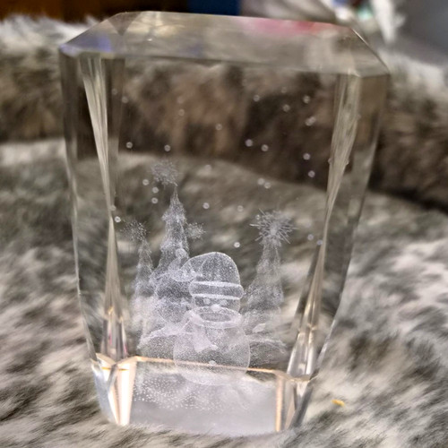 Laser etched crystal glass - 3d,