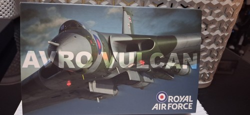 Avro vulcan with piece of - avro,